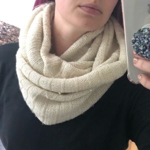 Juicy Couture Eternity Scarf - Great Condition!